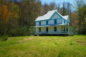 Palmer House April 2023 04 in the Great Smoky Mountains